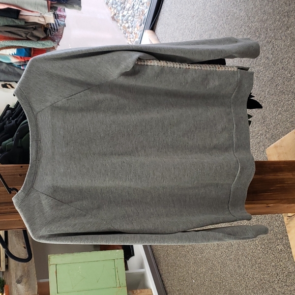 Gap Sweatshirt, Medium - Picture 3 of 8